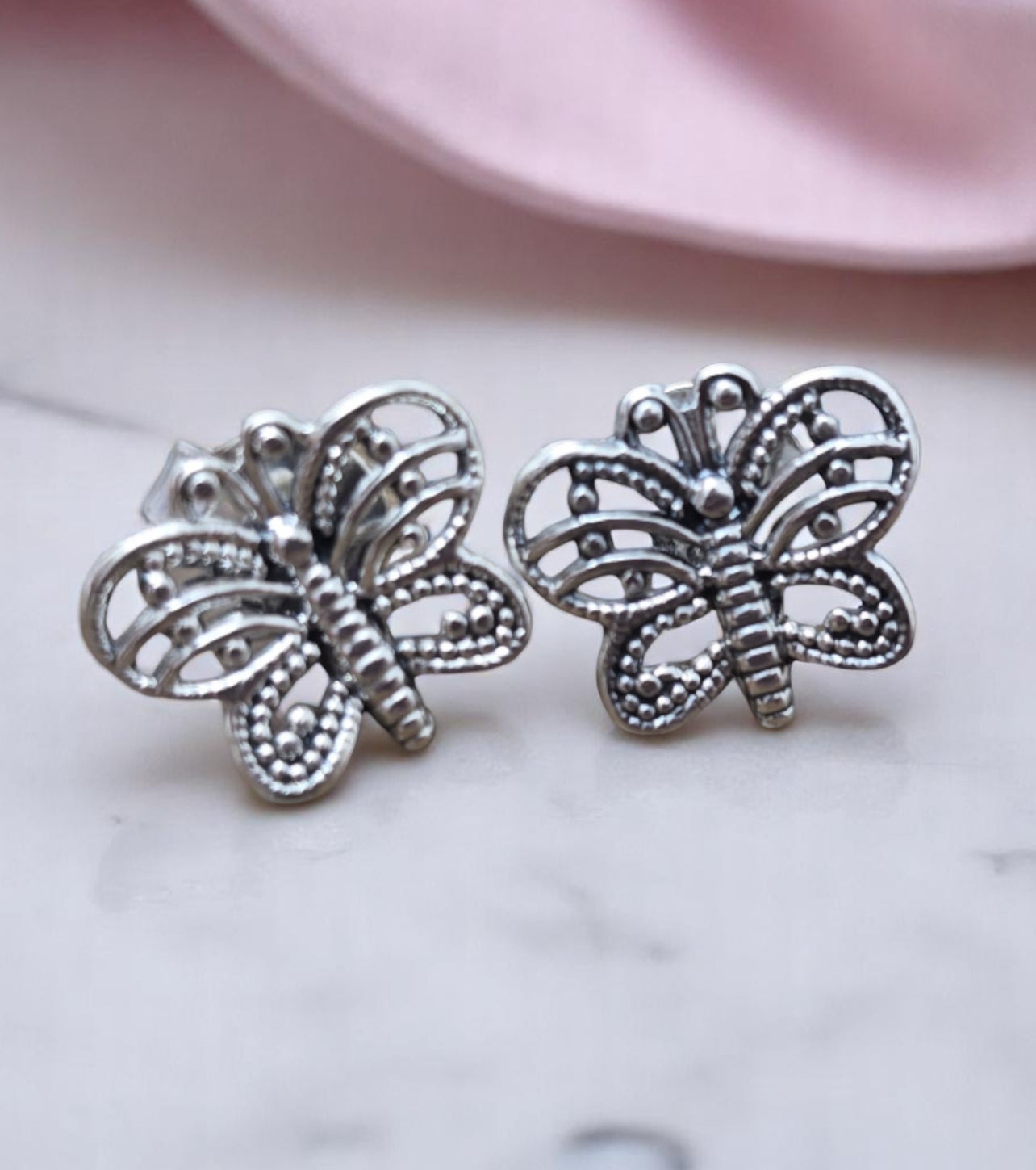 Mary butterfly’s earrings