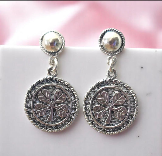 Clover pearls earrings