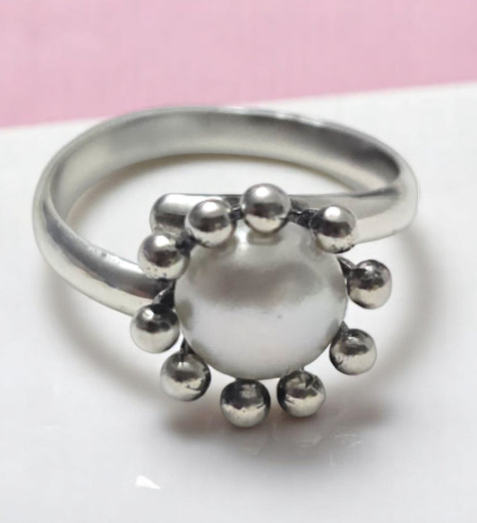 Pearl silver ring