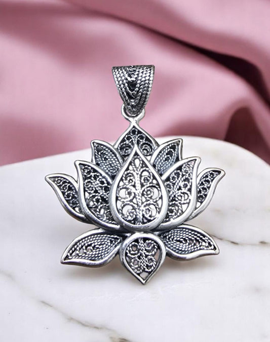 Lotus silver charm